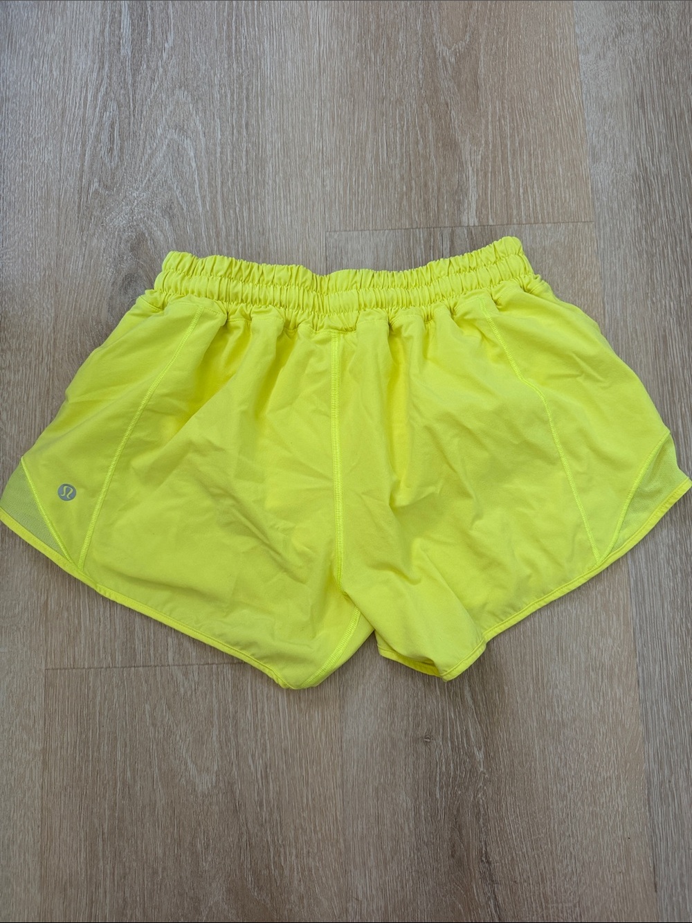 Lululemon Neon Yellow Women's Hotty Hot Athletic Run Shorts - Picture 2 of 5